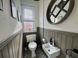 Photo 25- click for photo gallery